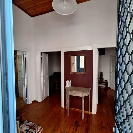 Gyzi 's House Apartment Tínos